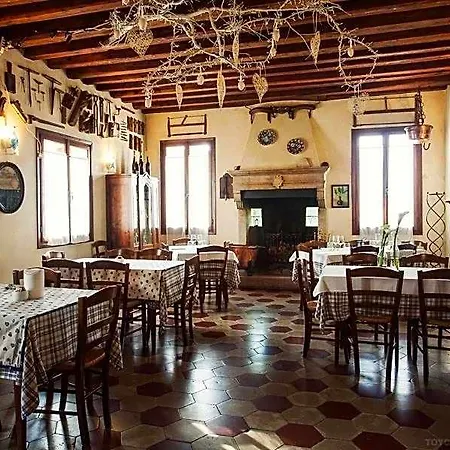 Posta Cavaso Del Tomba